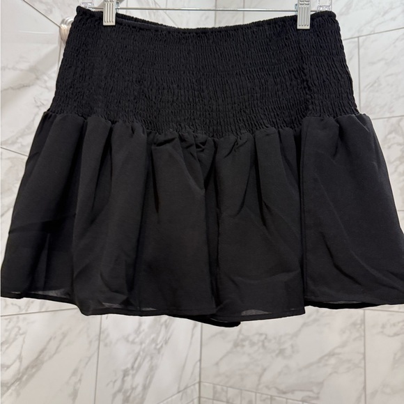 Black Ruffled Mini Skirt - Picture 2 of 2